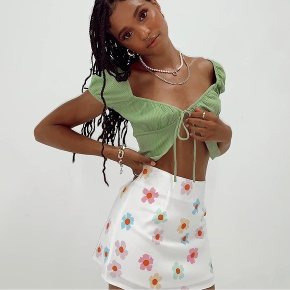 Princess Polly Dresses & Skirts - Princess Polly Mishka floral white mini skirt